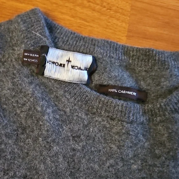 Gray Cashmere Sweater - Picture 3 of 5